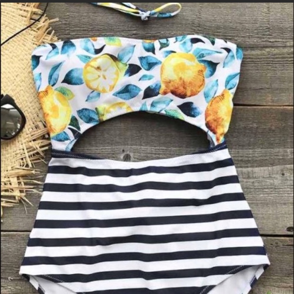 NWT Cupshe one piece bathingsuit.